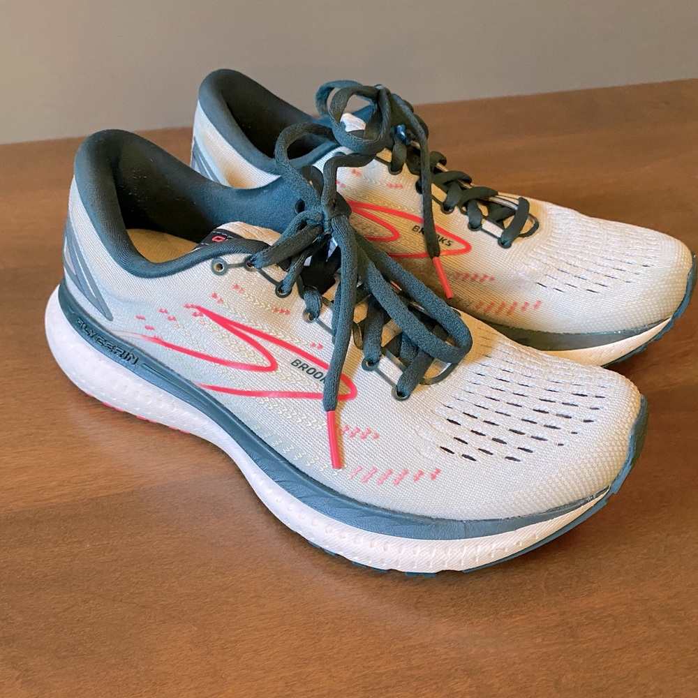 Womens Brooks Glycerin 19, Size 7